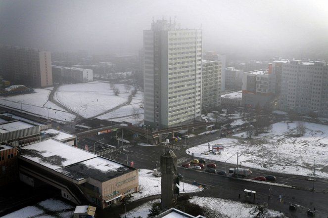 Burianův den žen s obyvateli věžáku v Bajkonurské ulici